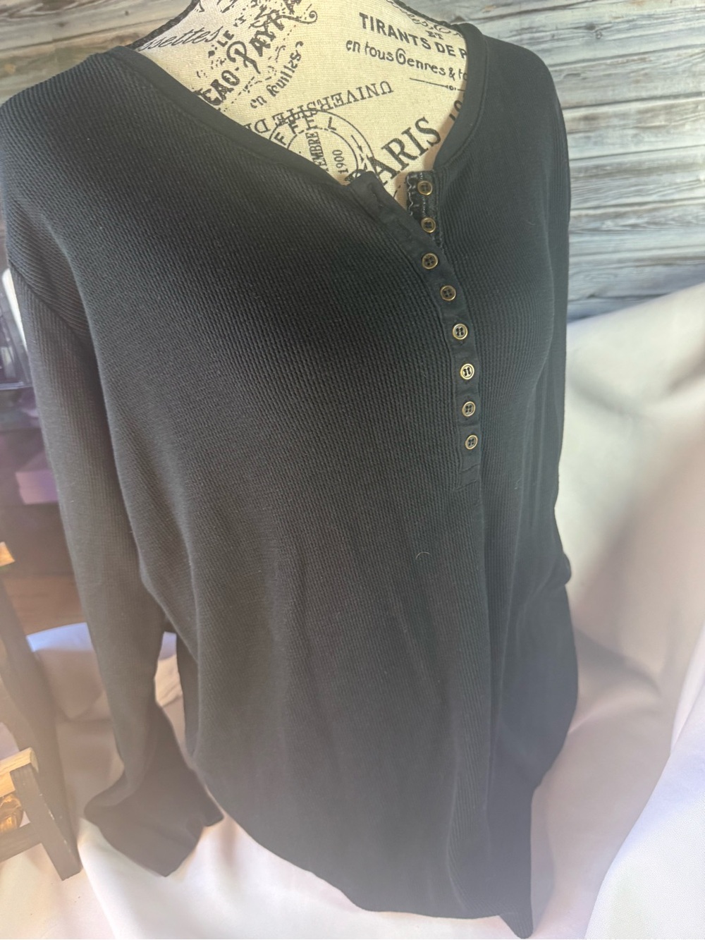 ⭐️Women's Black Ribbed Button Henley Sweater - Picture 2 of 6